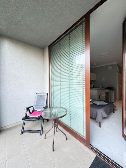 Apartament Wygodna Kawalerka Grojecka 194